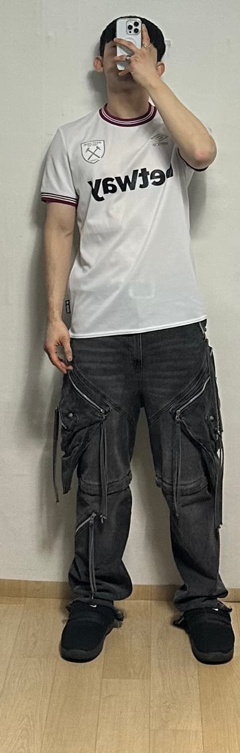 엄브로 23-24 웨스트햄 유니폼 상품이미지5