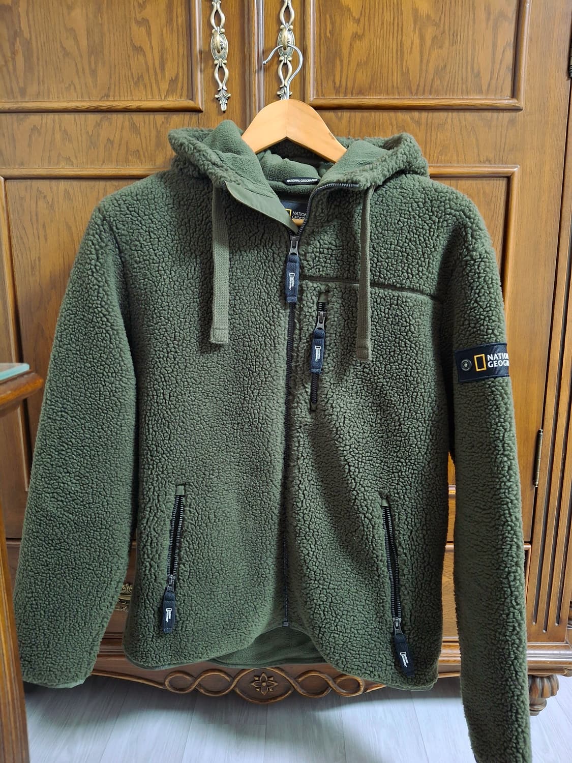 내셔널지오그래픽 카키 뽀글이 후리스 L 상품이미지1