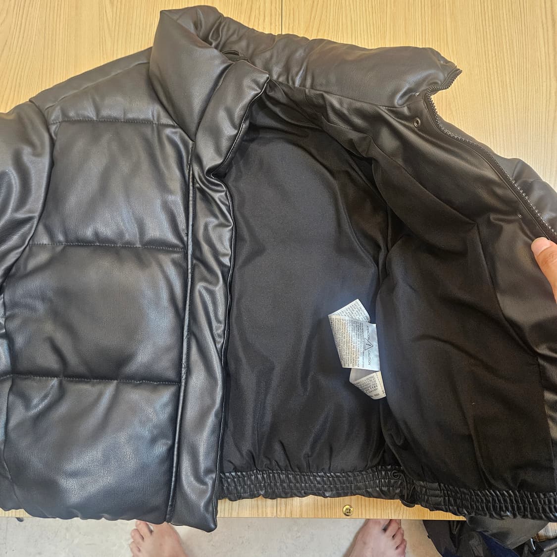 자라 레더 숏 패딩 xs 상품이미지3