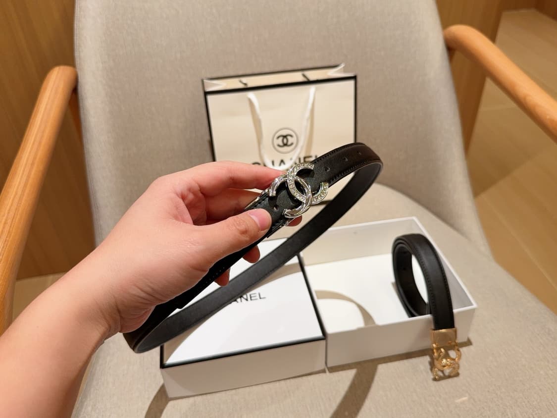 샤넬 벨트

 · 

패션잡화 상품이미지3