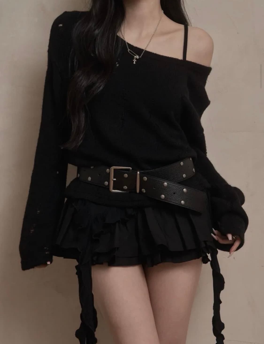 카키포인트 데미지 펀칭 니트 블랙 상품이미지5