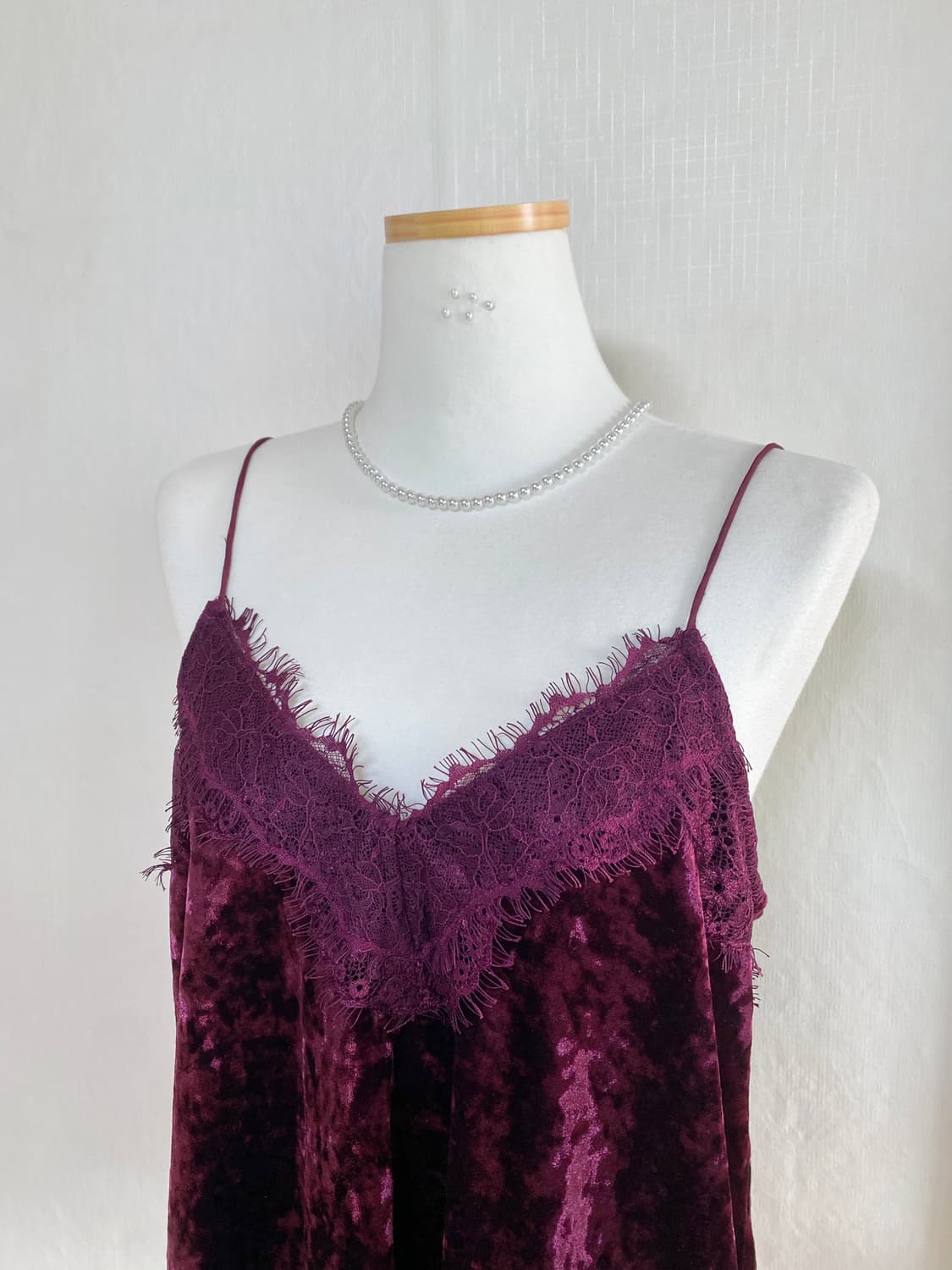 Violet Velvet Lace Slip Top 상품이미지3