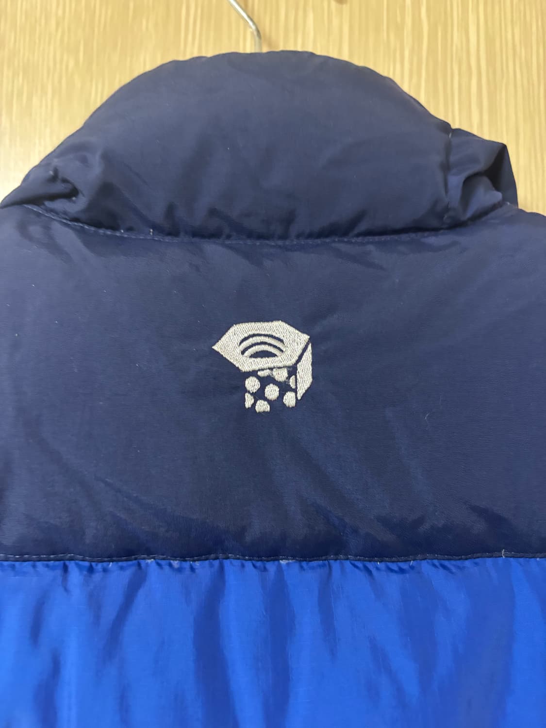 마운틴하드웨어 블루 다운 베스트 상품이미지7