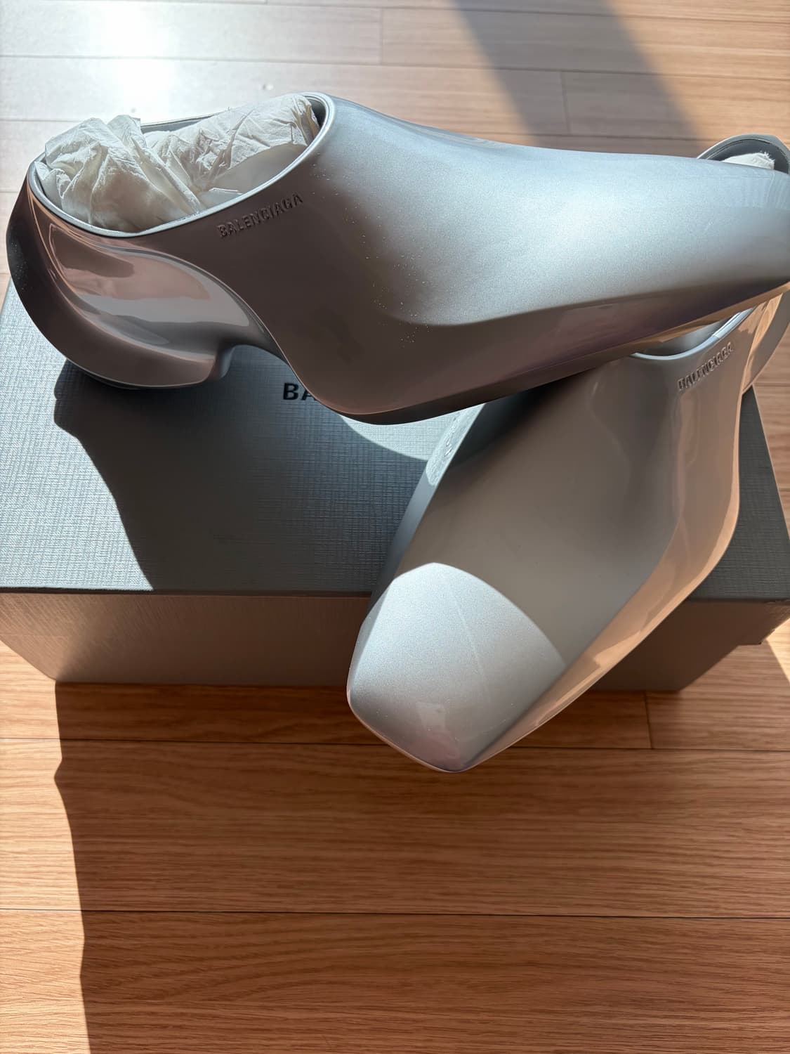 (42) 발렌시아가 스페이스 슈 실버 상품이미지1