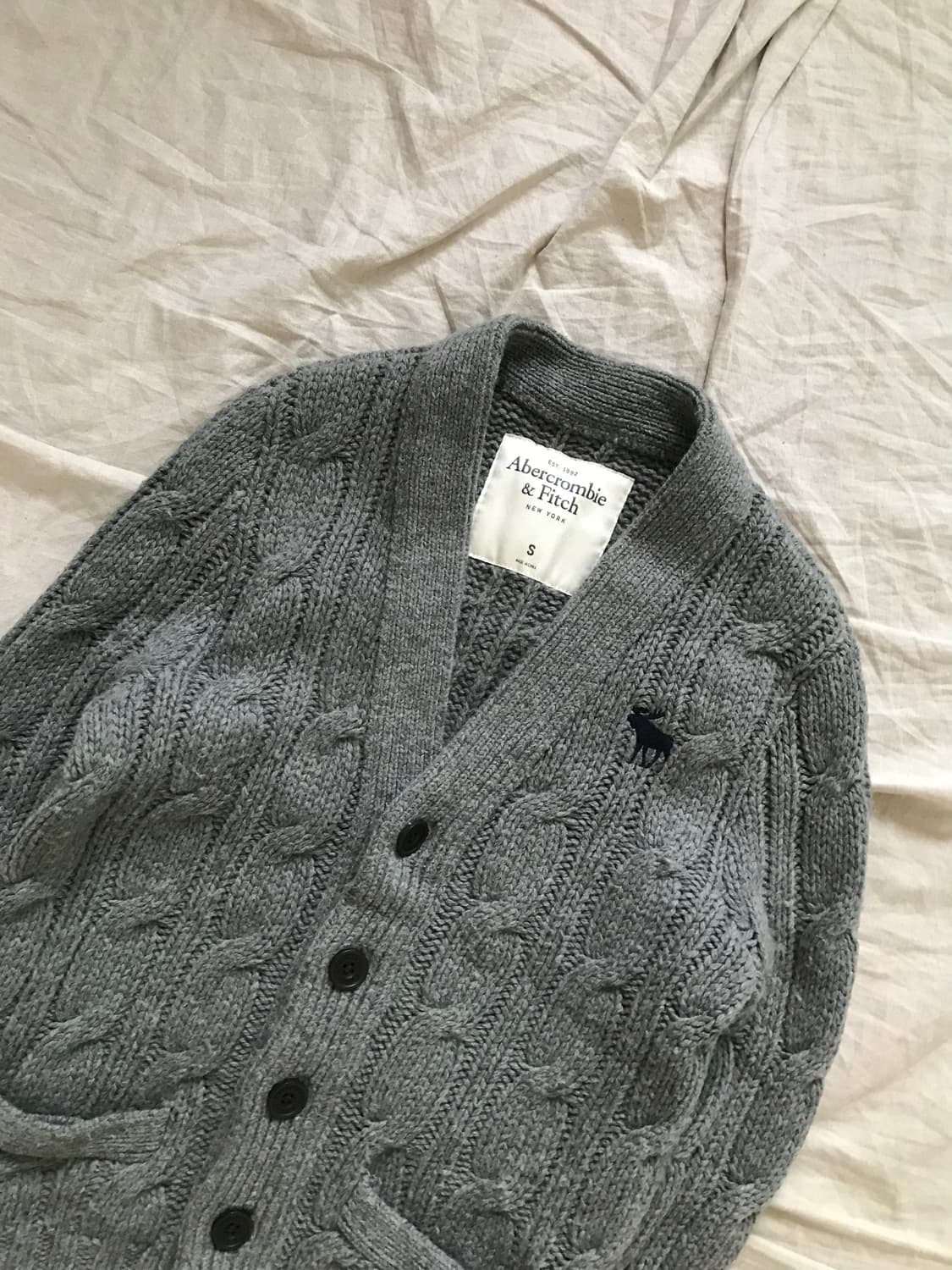 아베크롬비 산양 로고 케이블 차콜 니트 가디건 상품이미지7