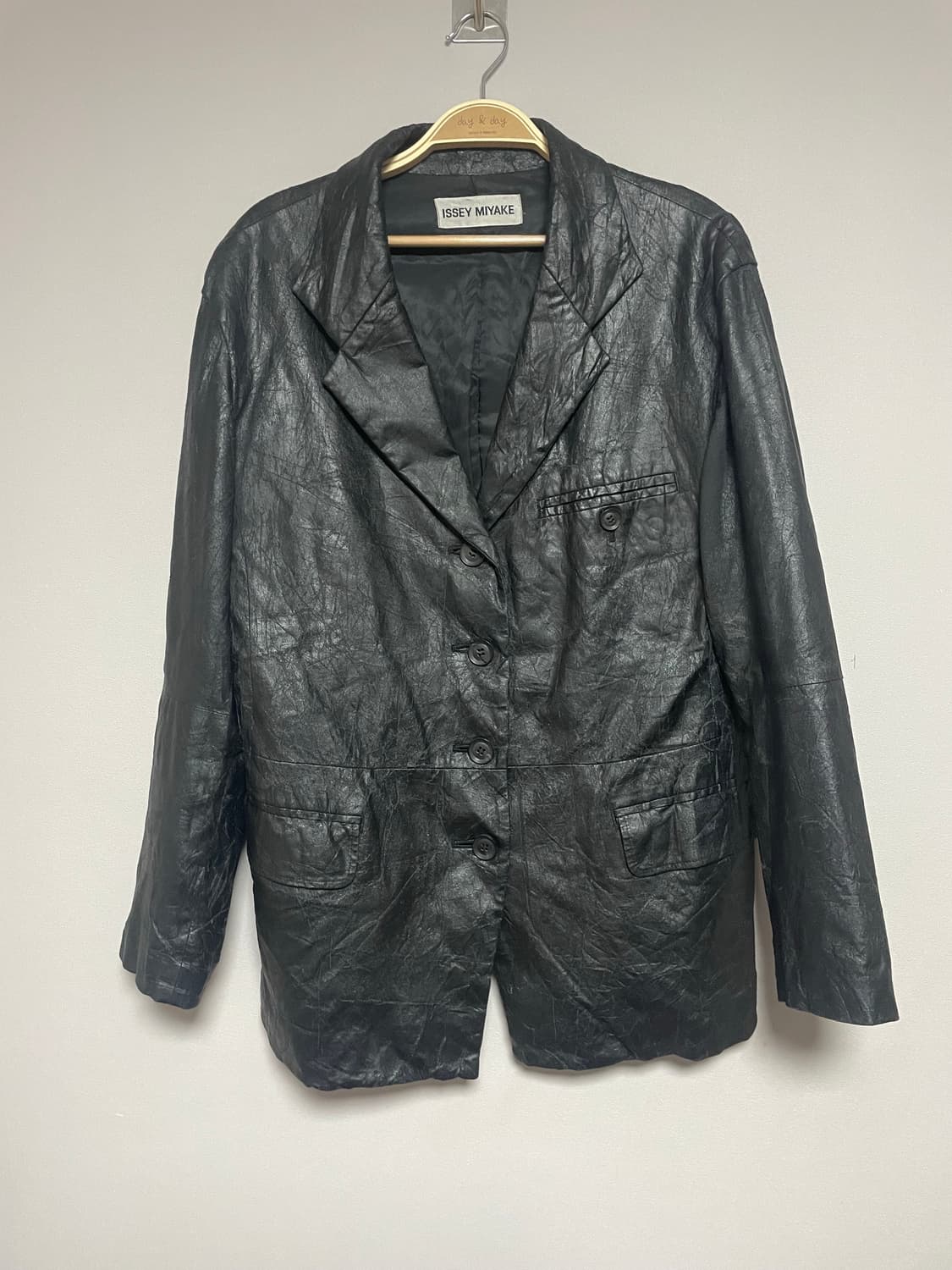 이세이 미야케 크랙 레더 자켓 상품이미지1