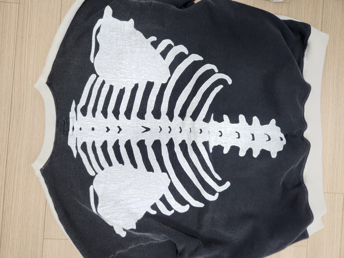 캐피탈 투톤 빅 플리스 본 스웻 셔츠 키나리 블랙 상품이미지1