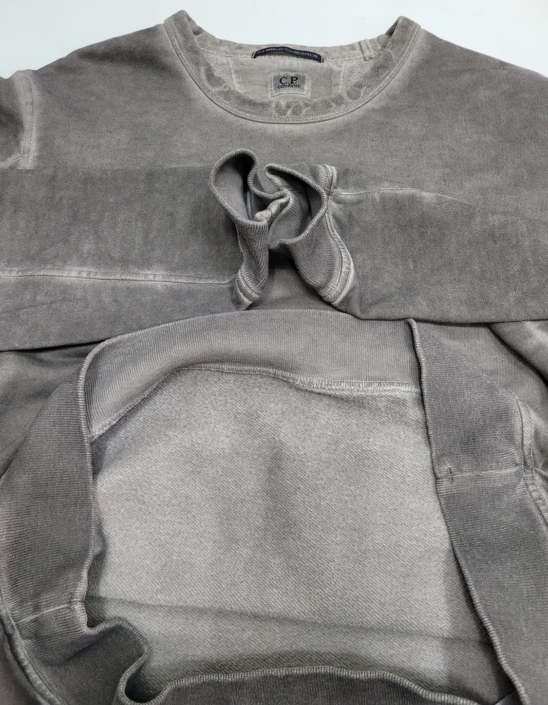 CP COMPANY 21FW 렌즈 와펜 가먼트다잉 맨투맨 / 남 100  상품이미지7