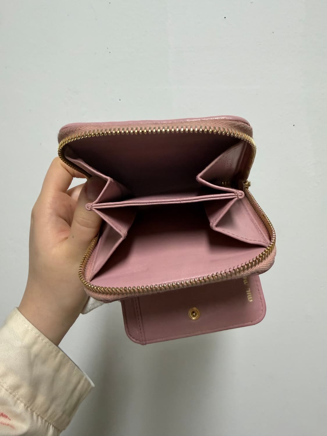 [정품] 미우미우 반지갑 핑크  상품이미지9