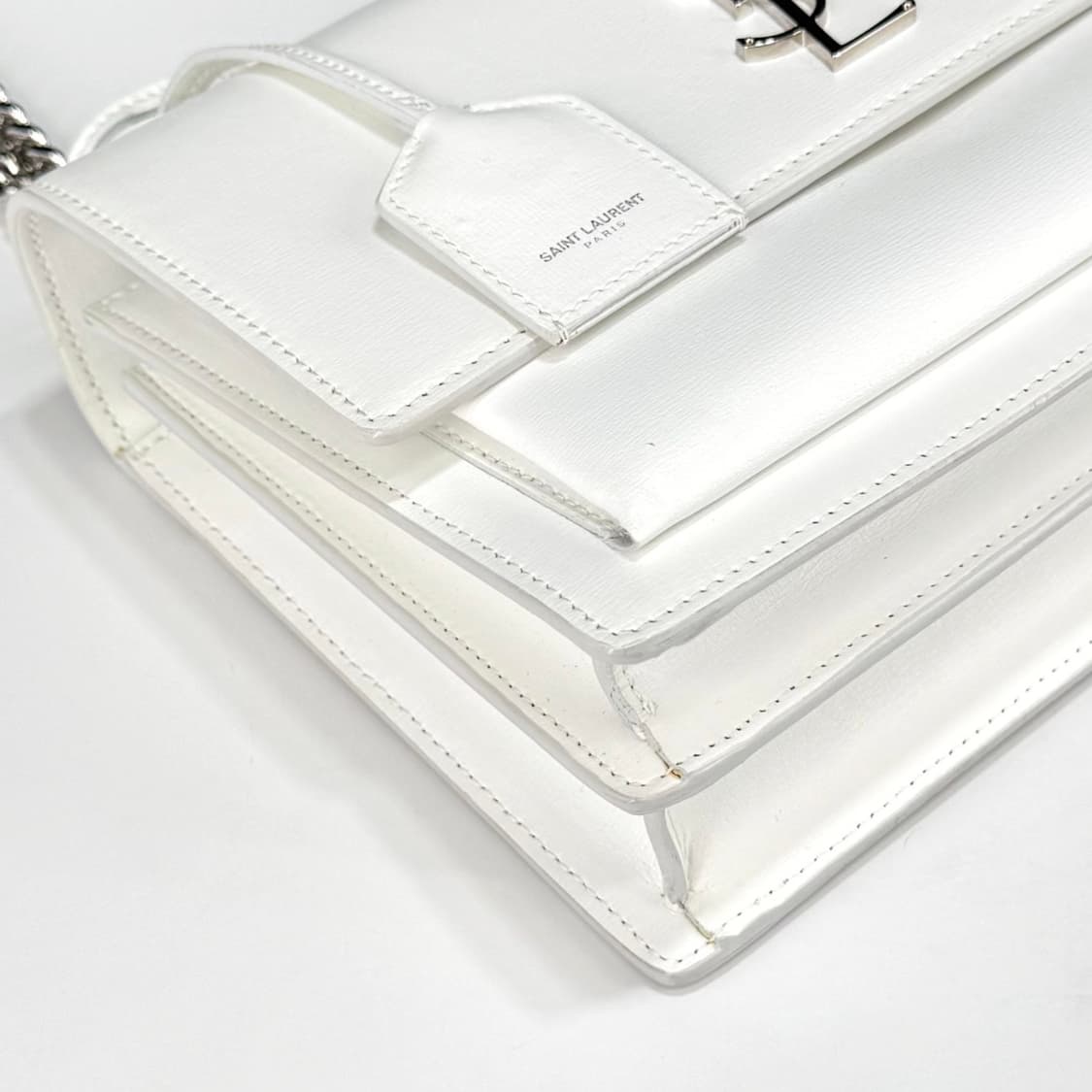 생로랑 모노그램 선셋 은장 체인 숄더백 미듐 화이트 (442906) 상품이미지8