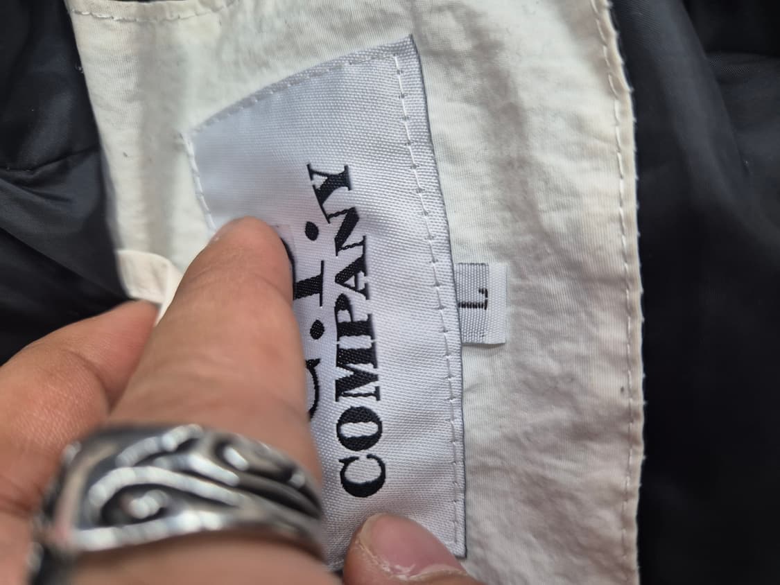 Cp컴퍼니 고글 롱패딩 L 상품이미지3