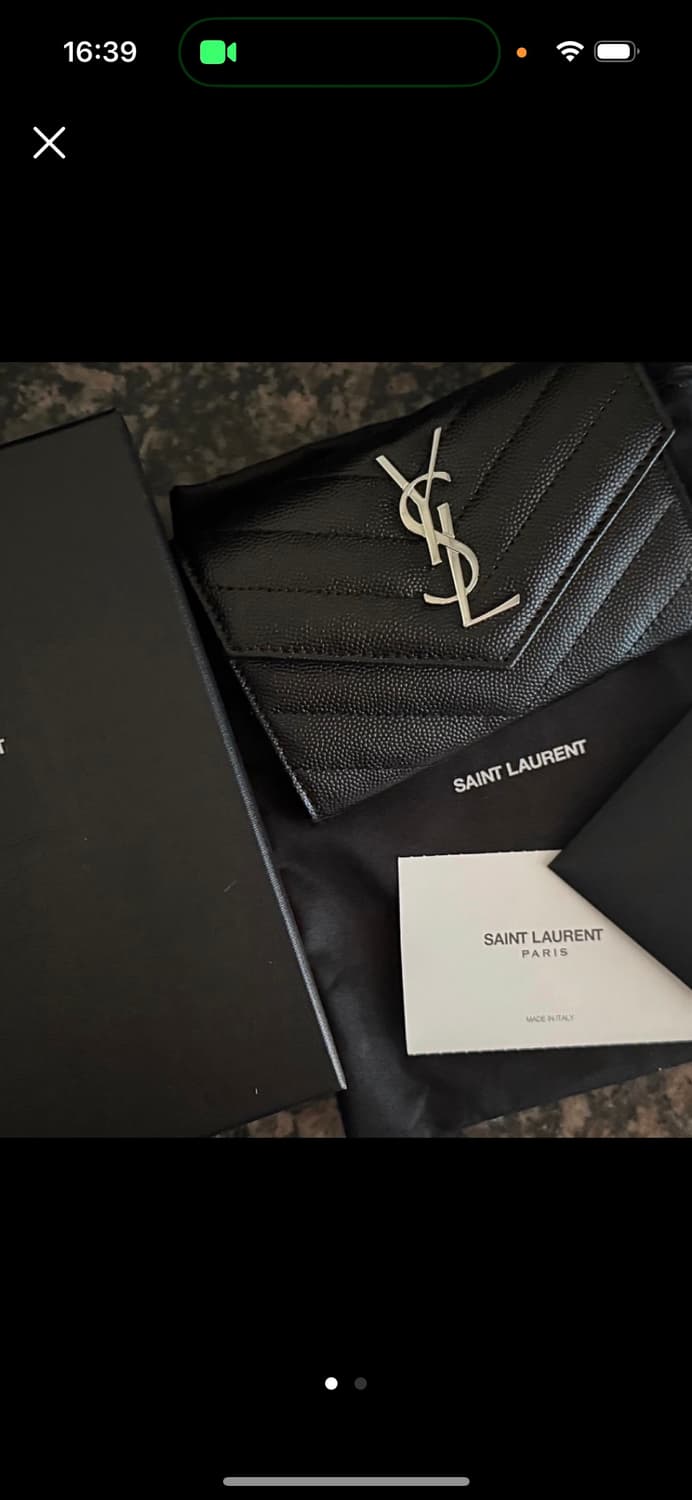 입생로랑 지갑 미사용 개봉만 했어요!! 상품이미지1