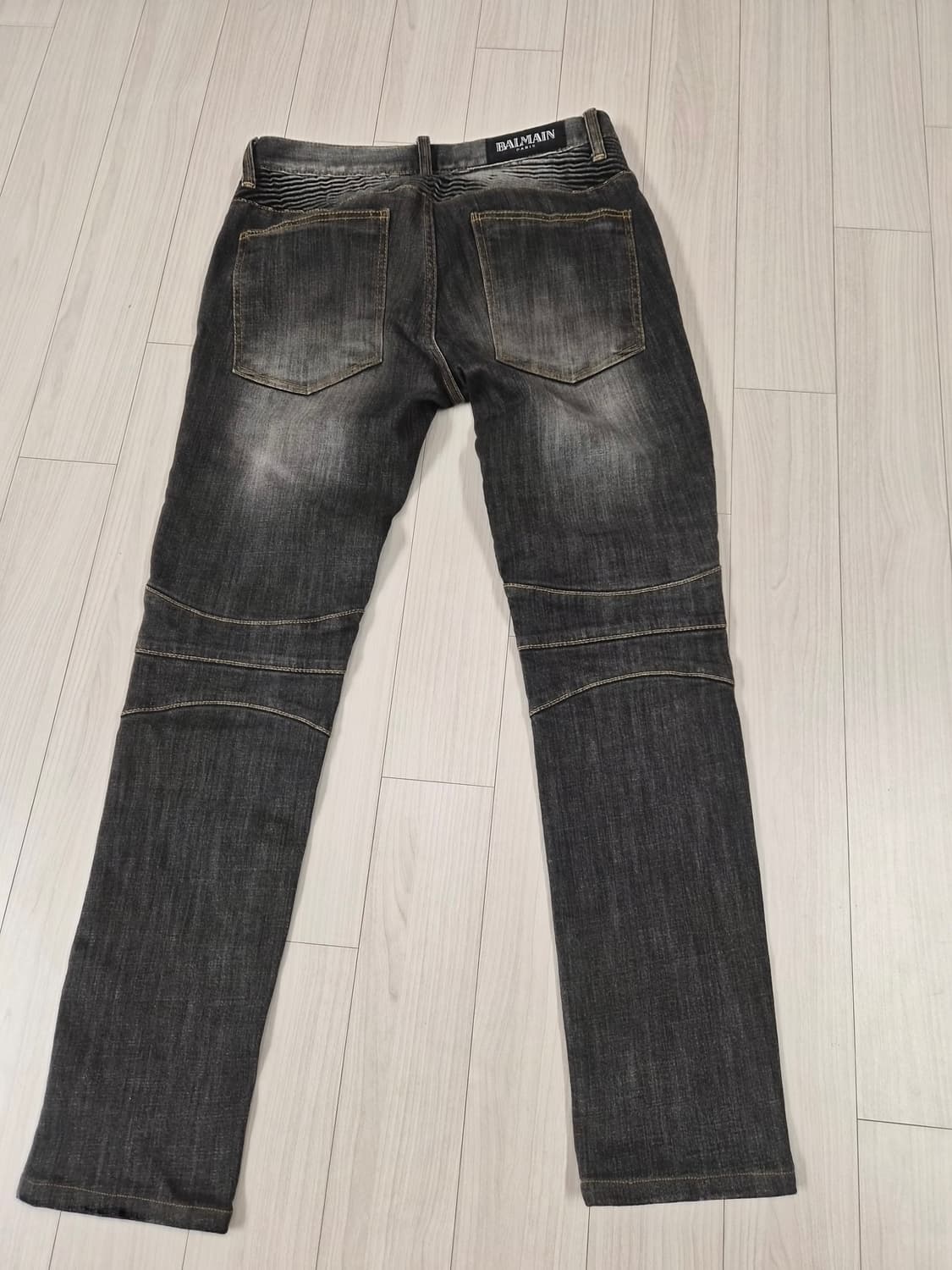 발망(BALMAIN) 블랙 워싱 바이커 진 (48 사이즈) 상품이미지4