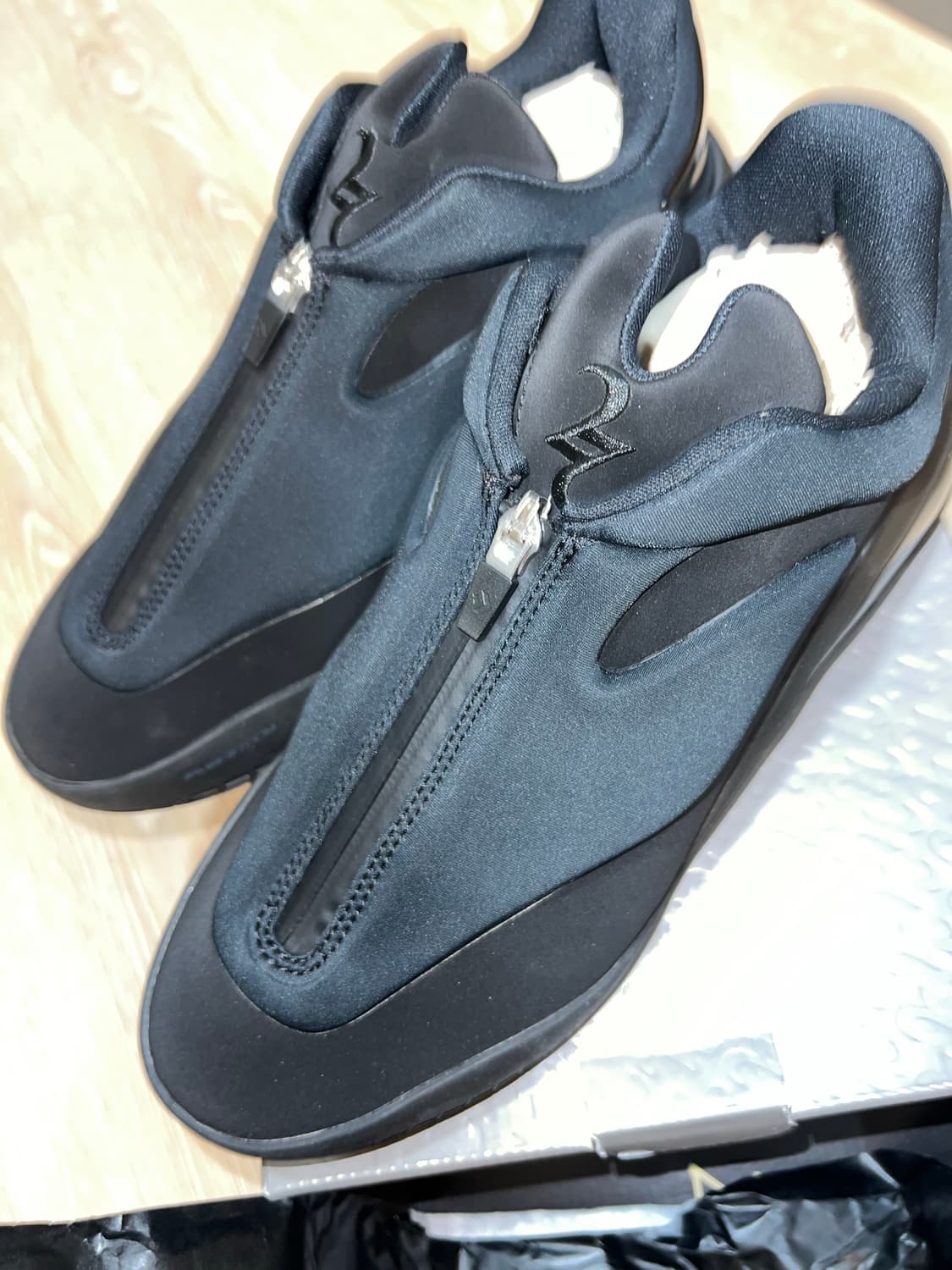 컨버스 x shai 001 셰이 참 블랙 270 상품이미지1