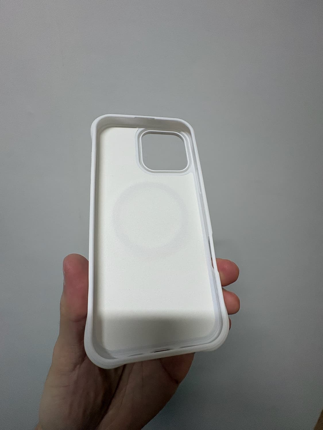 아이폰 16프로맥스 케이스 화이트 색상 판매 상품이미지2