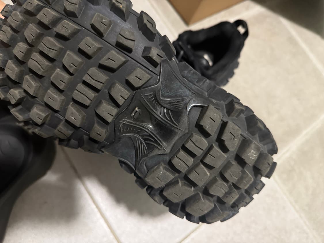 발렌시아가 디펜더 38 블랙 상품이미지6