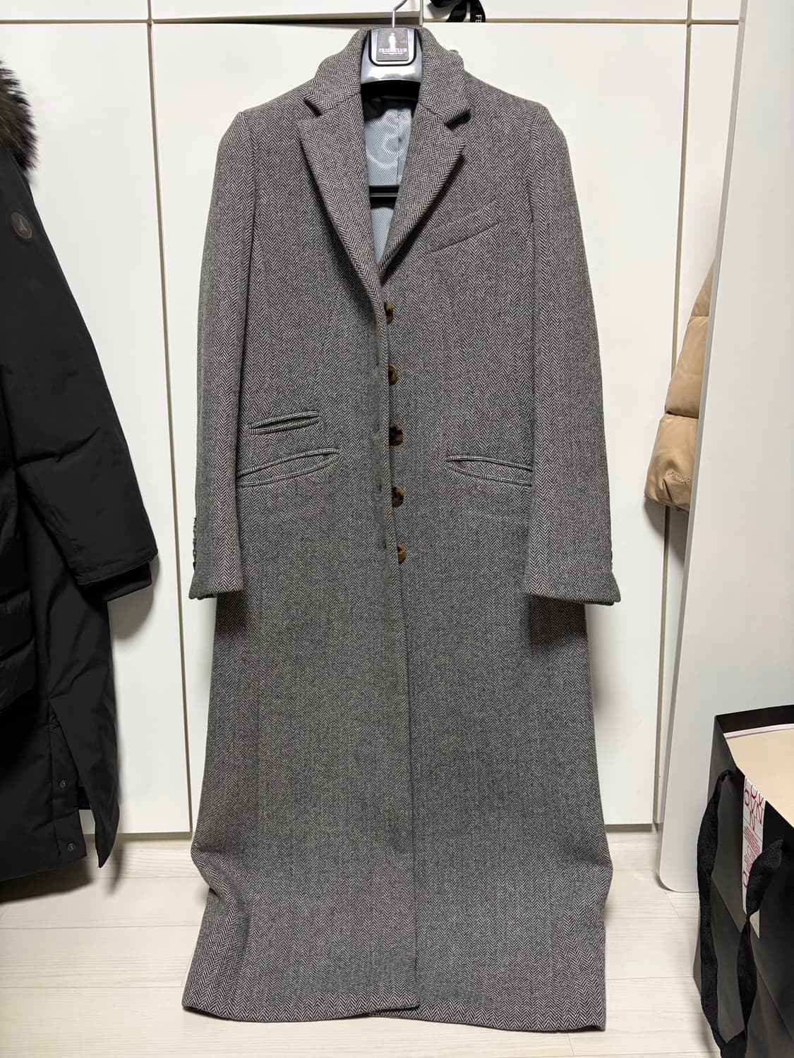 씨엘제로클로즈 여성 그레이 헤링본 싱글 롱코트 상품이미지1