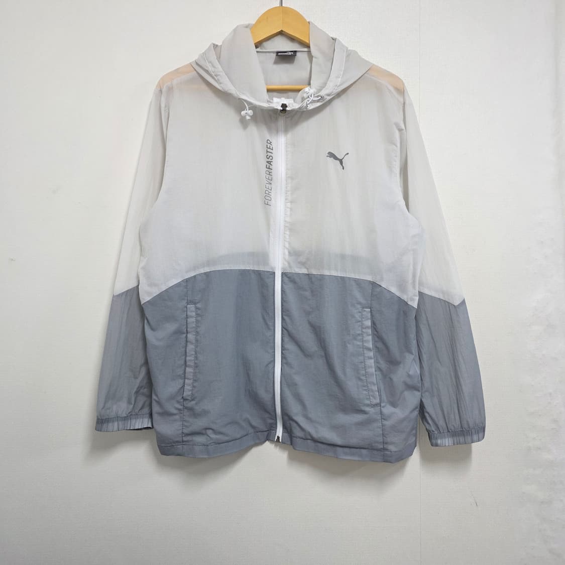 XL 푸마 화이트 그레이 초경량 후드 바람막이 상품이미지2