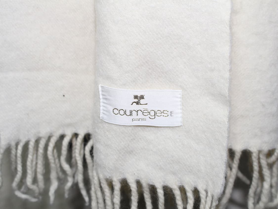 꾸레쥬 화이트 머플러 상품이미지8