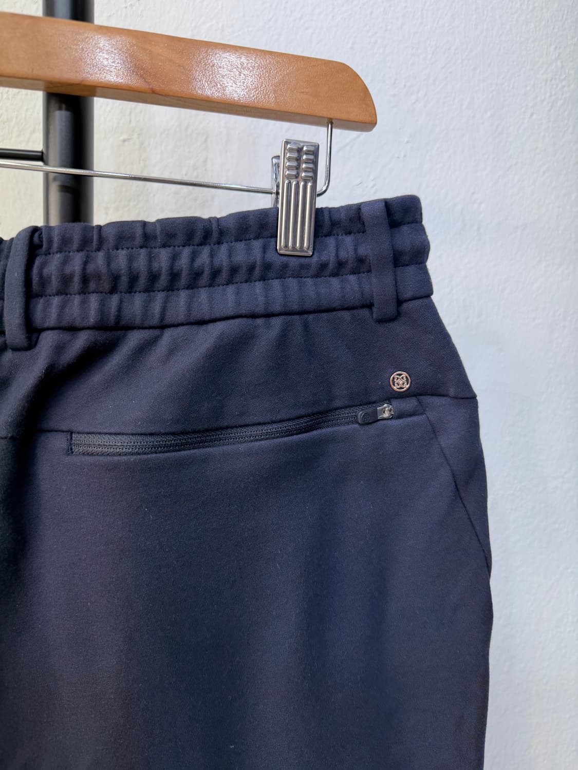 매장판정품) 지포어 23ss 남성 네이비 밴딩 조거팬츠 82 상품이미지5