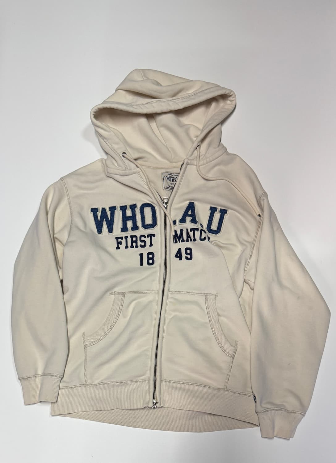 후아유 시그니처 패치 로고 아이보리 후드집업 상품이미지1