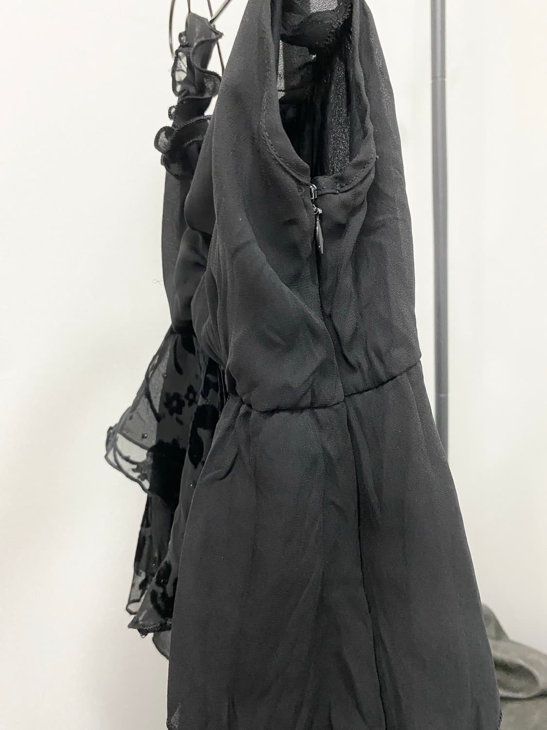 Ruffle Layered Asymmetric Camisole 상품이미지4