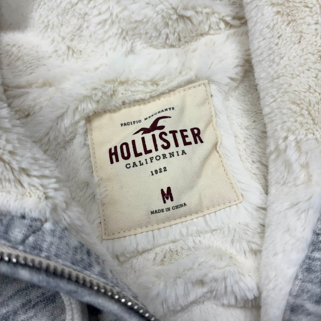홀리스터 y2k 양털 울프죠 그레이 스웻 후드집업 희귀져지(M) 상품이미지5