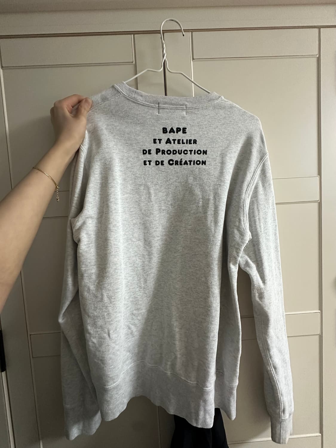 아페쎄 베이프 콜라보 맨투맨 상품이미지2