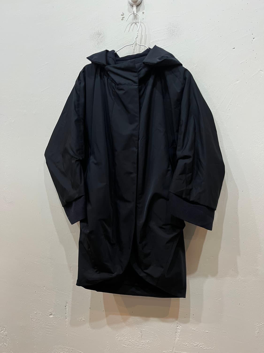 한섬 타임 패디드 점퍼 네이비  상품이미지1