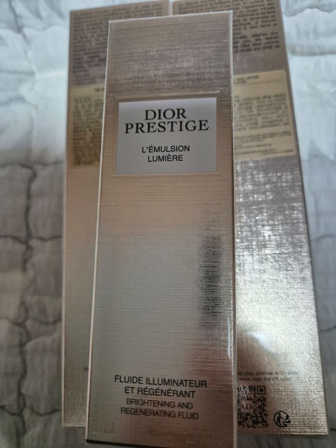 디올 프레스티지 에뮐씨옹 뤼미에르 50ml 상품이미지2