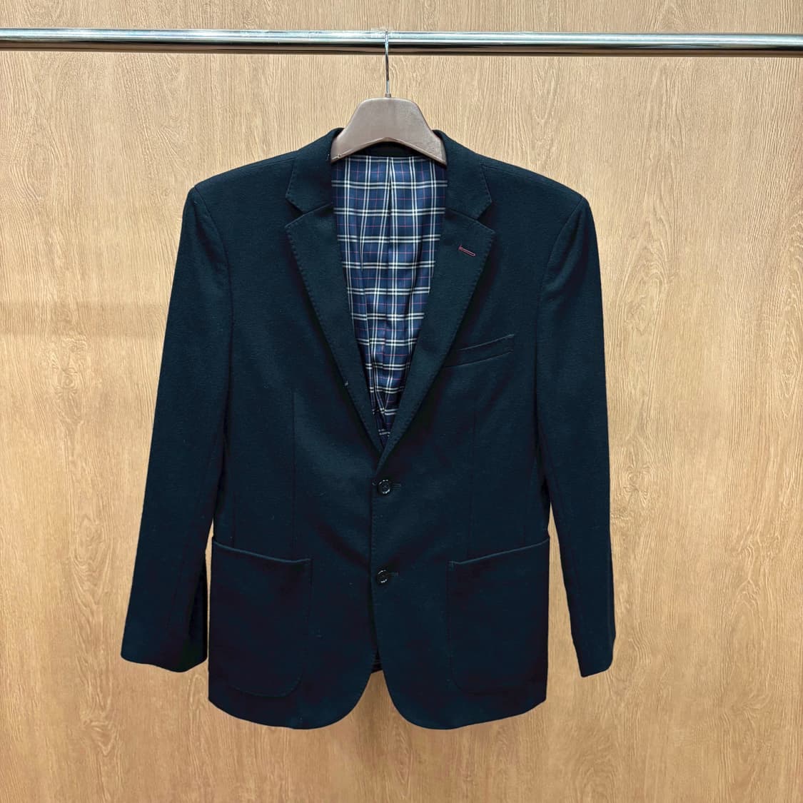 버버리 블랙 라벨 울 테일러드 자켓 투 버튼 체크 안감 배색 디테일 블랙 상품이미지2