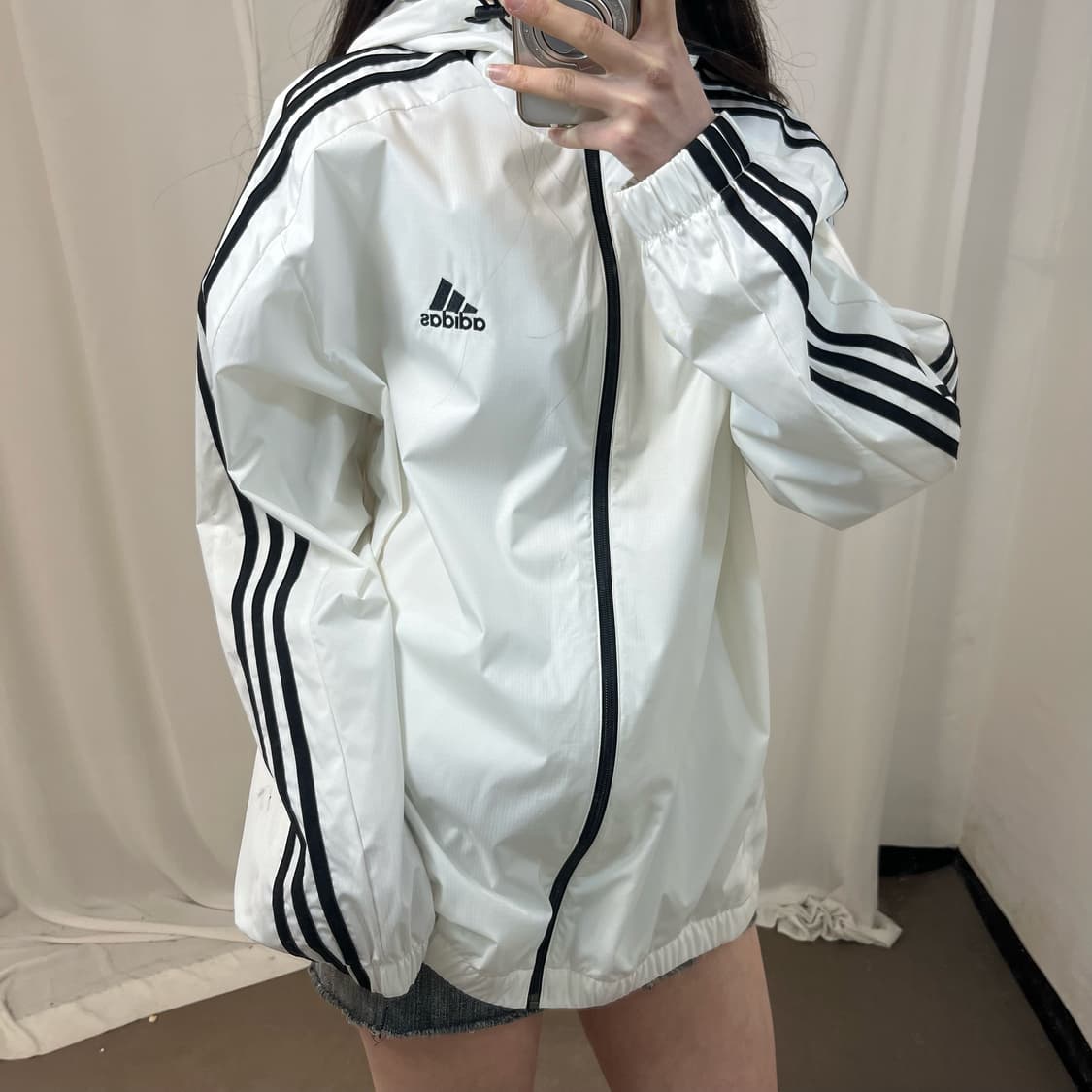 Adidas white windbreaker 상품이미지3