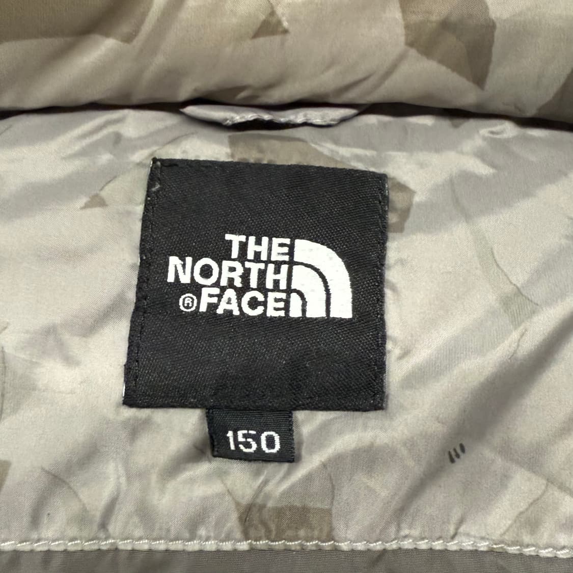 노스페이스 카모 밀리터리 그레이 숏패딩 150 상품이미지5