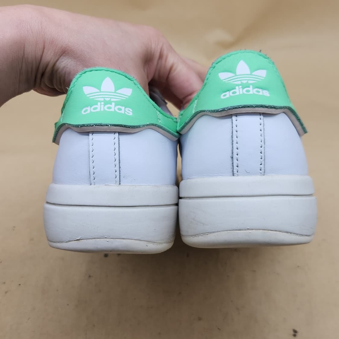 아디다스 슈퍼스타 아윤 운동화245 상품이미지4