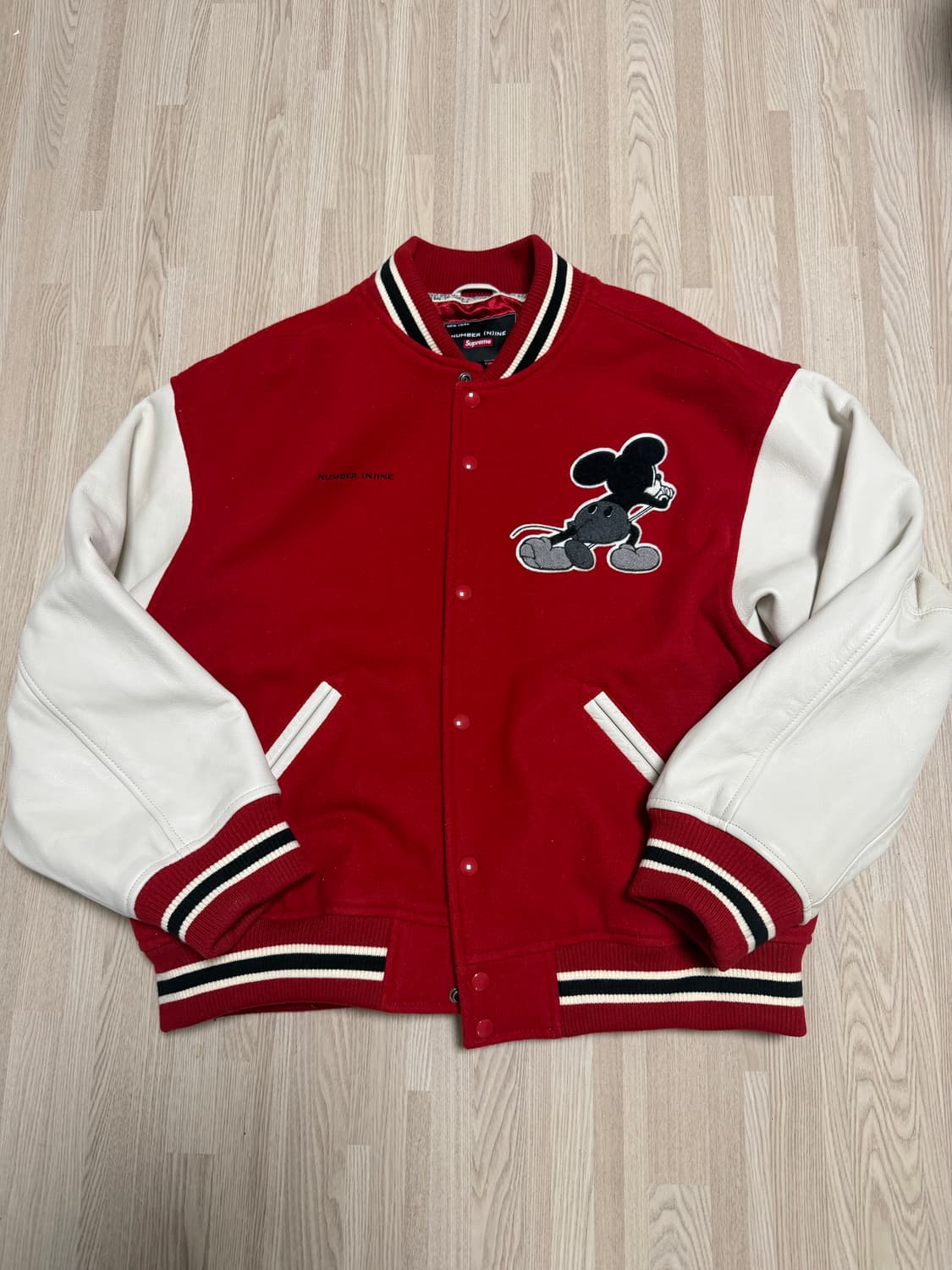 슈프림 x 넘버 나인 x 미키 마우스 바시티 자켓 레드 - 25FW  상품이미지1