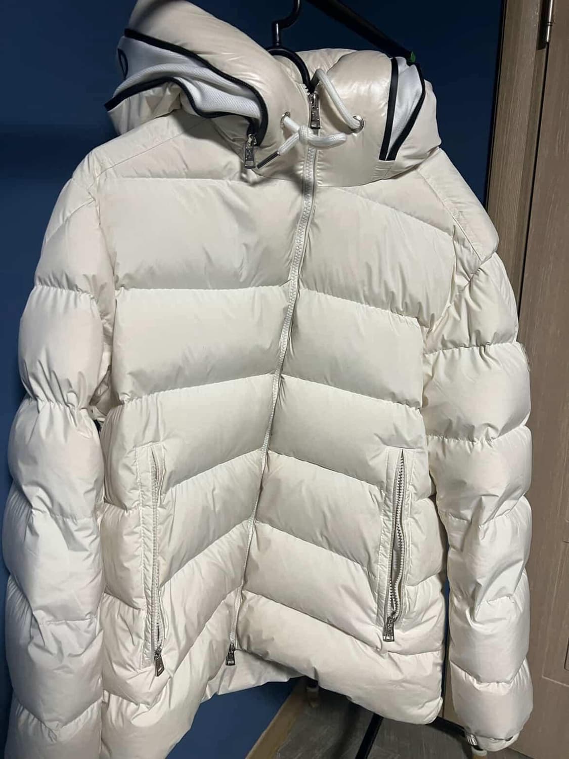 몽클레어패딩 판매합니다 상품이미지5