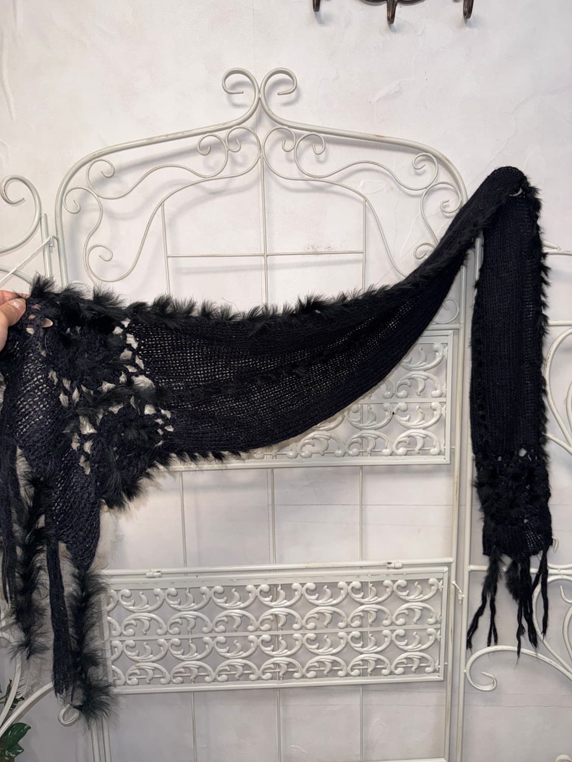 Black rabbit fur trimmed crochet muffler 상품이미지2