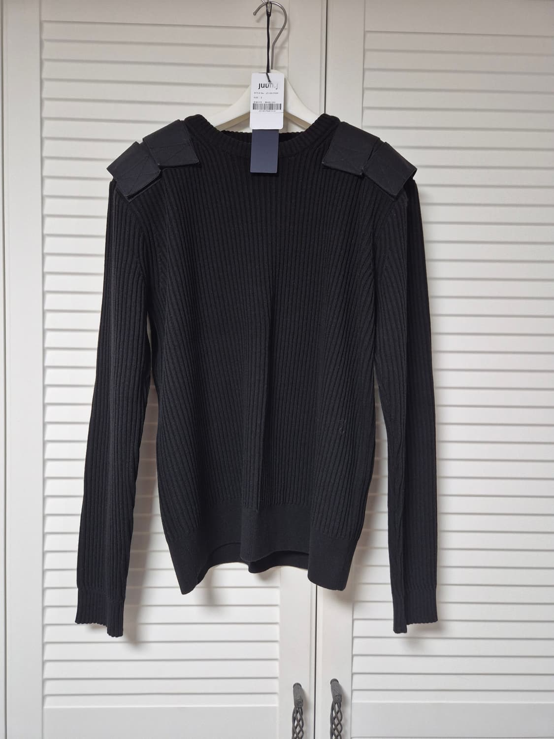 (새상품/S) 준지 FW21 코만도 견장 골지 니트 블랙 상품이미지2