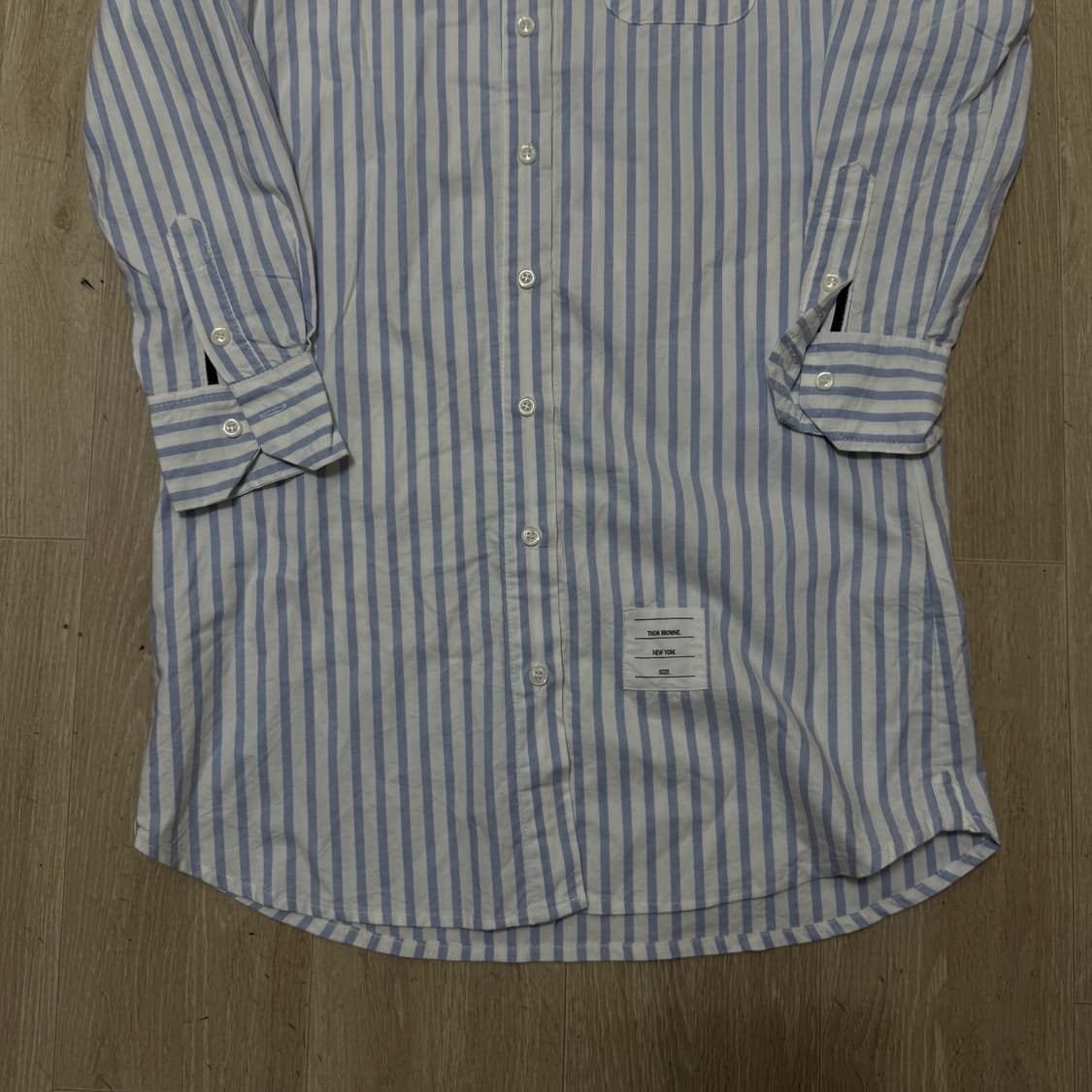 톰브라운 뉴욕 여성 스트라이프 롱 셔츠 S/90  상품이미지3