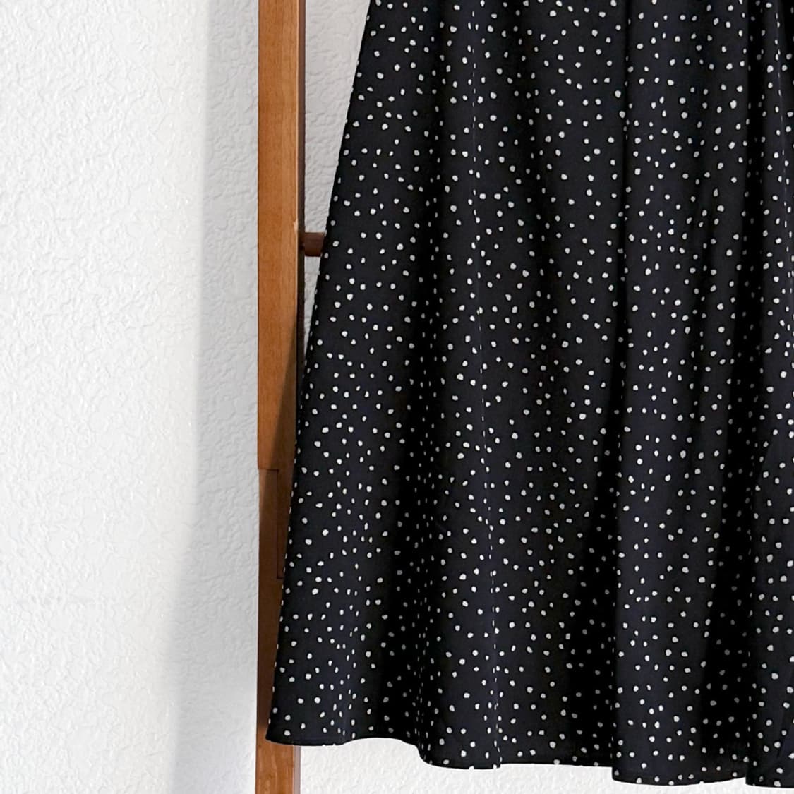 콩알 도트 롱 스커트  상품이미지3
