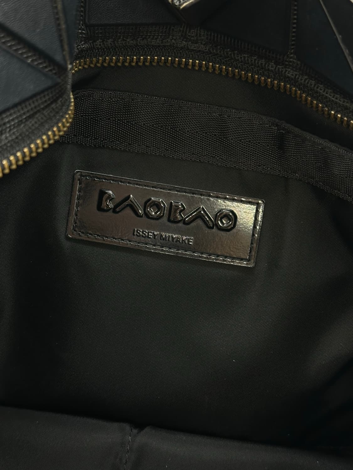 바오바오 이세이미야케  숄더백 (한국명품감정서 동봉) 상품이미지6