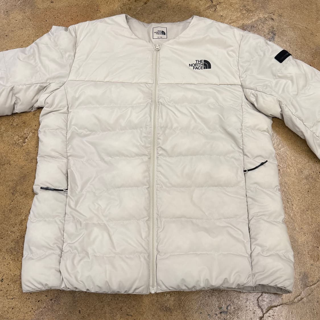 노스페이스 화이트 경량 패딩  상품이미지3