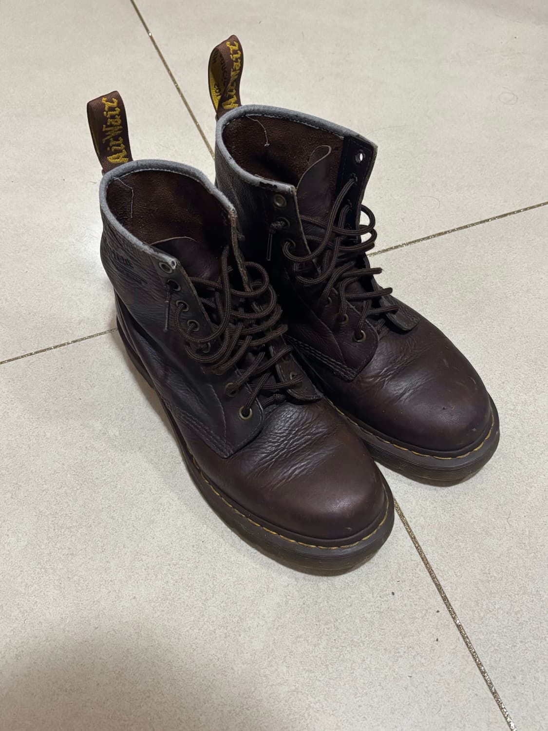 닥터마틴 워커 8홀 구두 브라운 260 상품이미지1