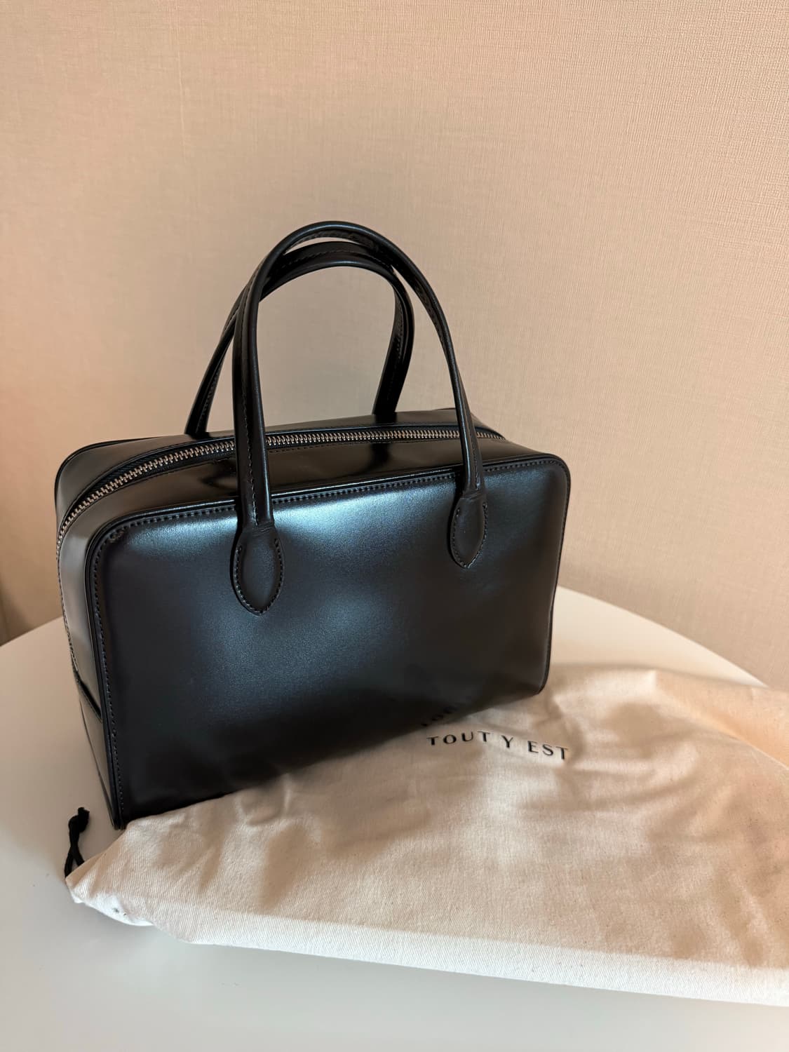 투티에 로케백 스몰 블랙 상품이미지1