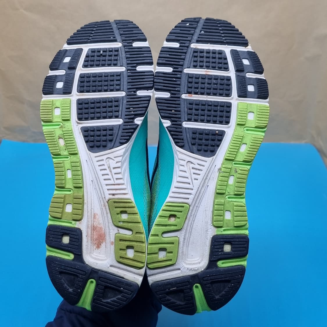 나이키 에어줌 풀레이2 여성운동화240  상품이미지3