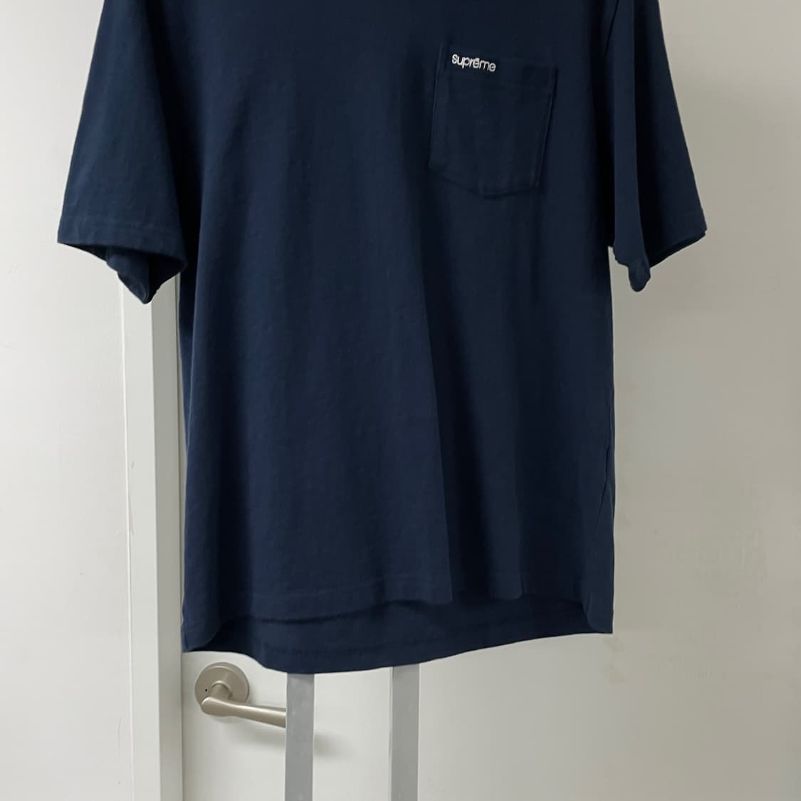 슈프림 포켓 반팔 티셔츠 네이비 S 상품이미지3