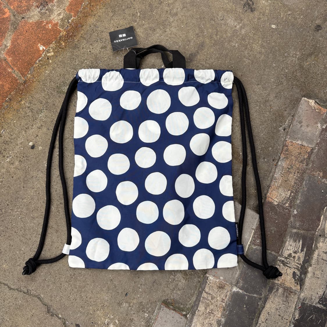 Marimekko 마리메코 x 유니클로 땡땡이 도트 짐색 가방 (새상품) 상품이미지2