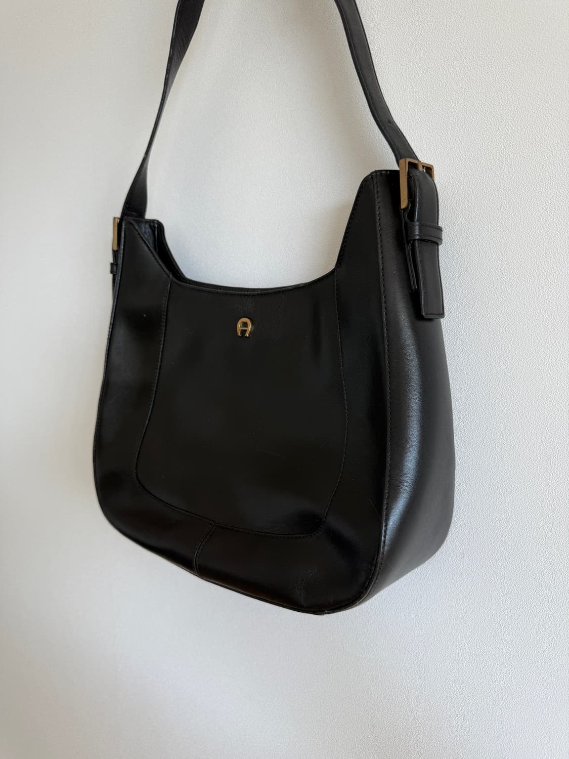 아이그너(AIGNER) 레더 숄더백 상품이미지3