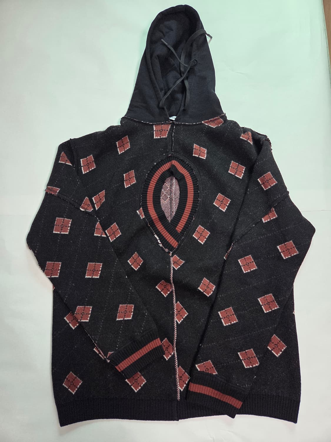 [L] 조던 루카 JORDANLUCA jaded 후드 니트 상품이미지1