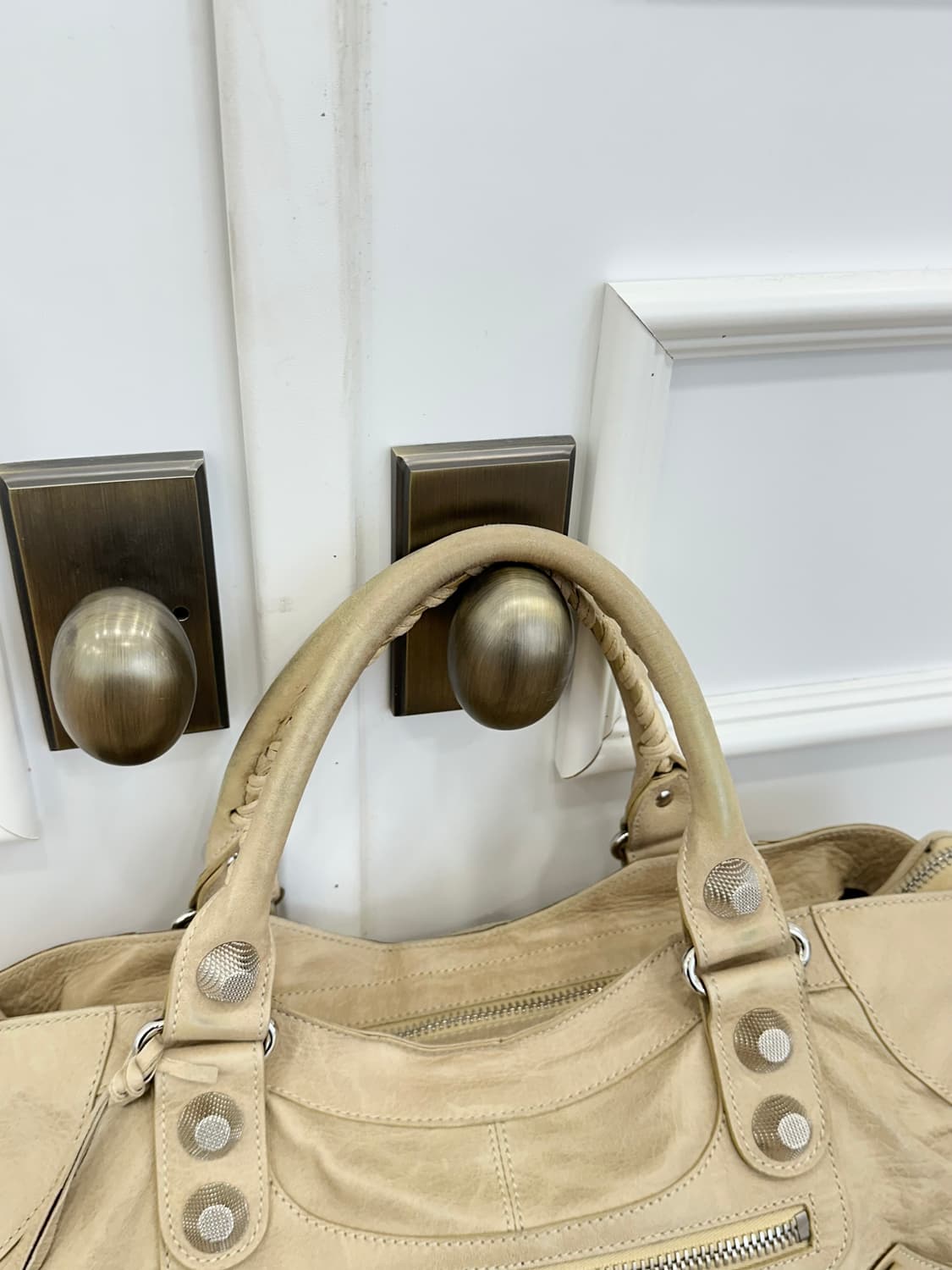 [A 정품] 발렌시아가 시티 모터백 파트타임 아이보리 상품이미지10